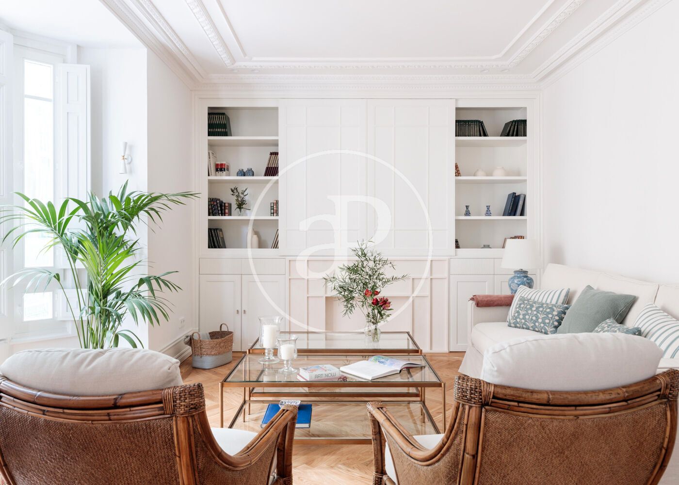 Living room of Flat for sale in  Madrid Capital  with Air Conditioner, Heating and Furnished