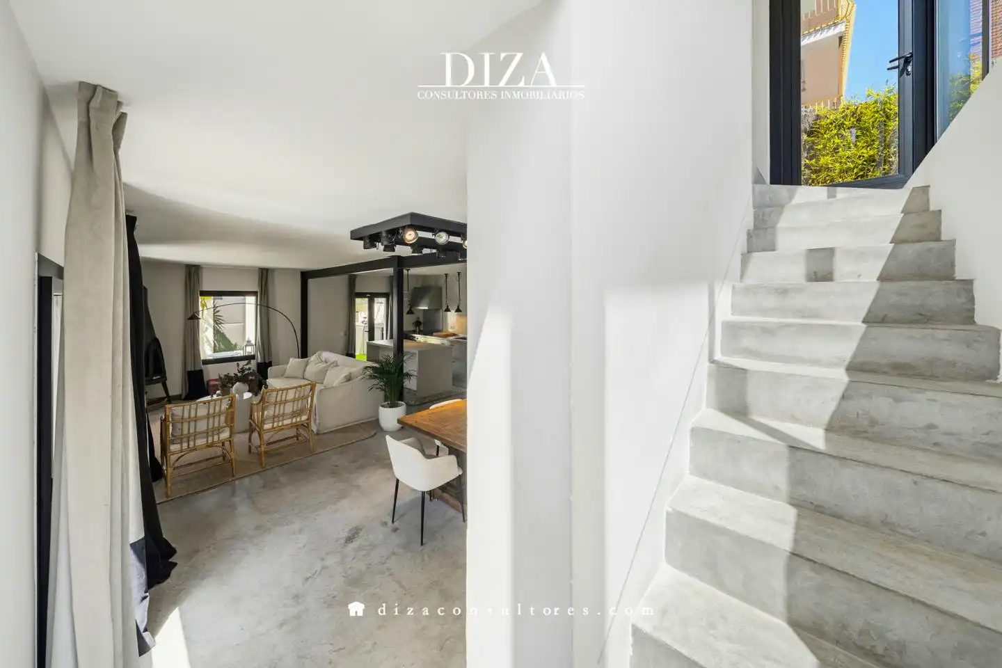 Vista exterior de Casa o xalet de lloguer en Madrid amb Aire condicionat, Calefacció i Jardí privat