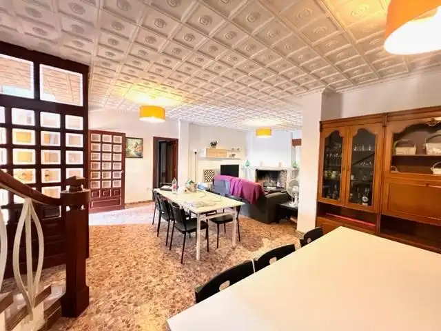 Menjador de Casa o xalet en venda en Alicante / Alacant amb Jardí privat