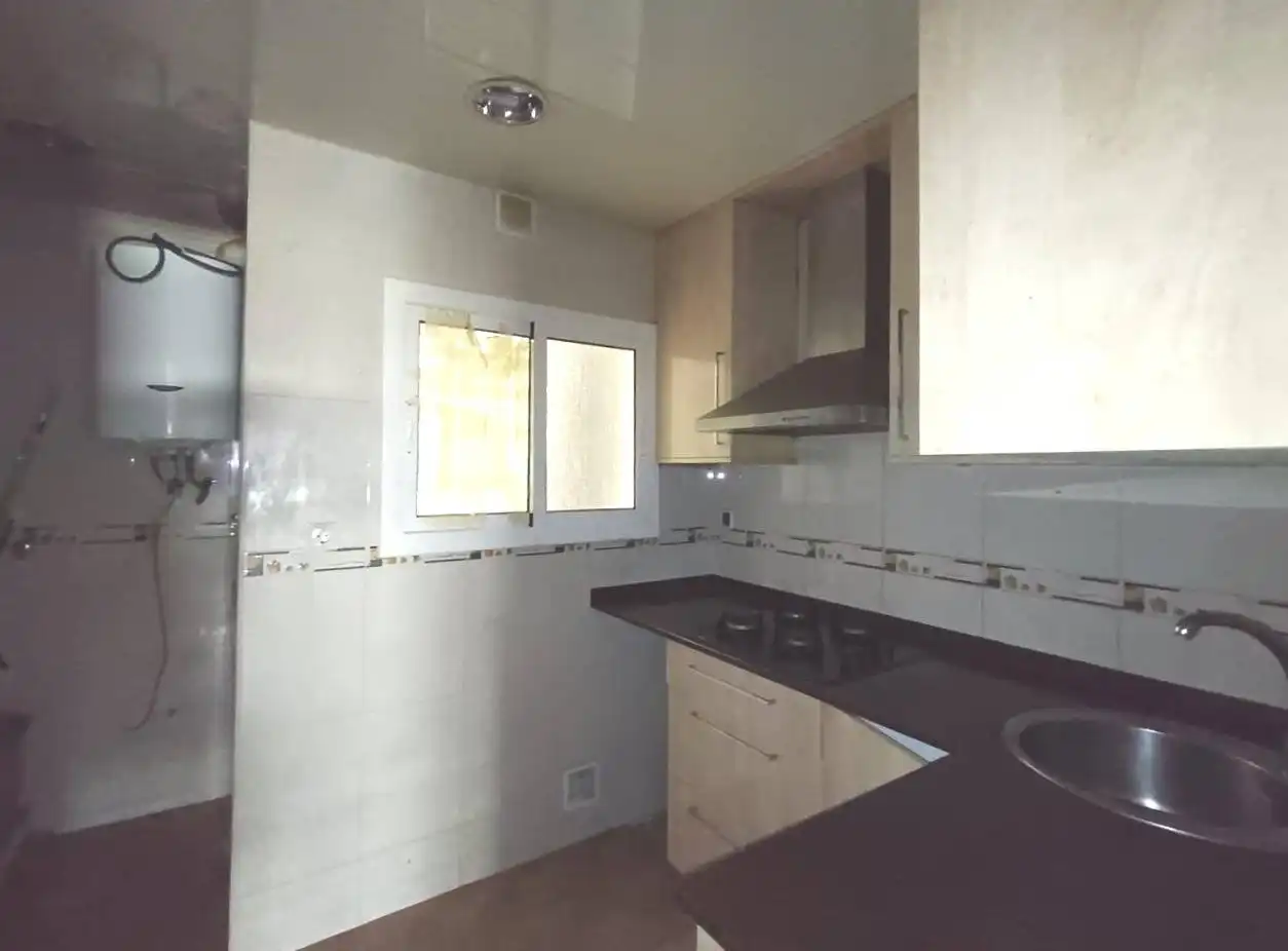 Cocina de Piso en venta en L'Hospitalet de Llobregat