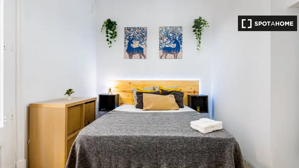 Room in Barri Gòtic