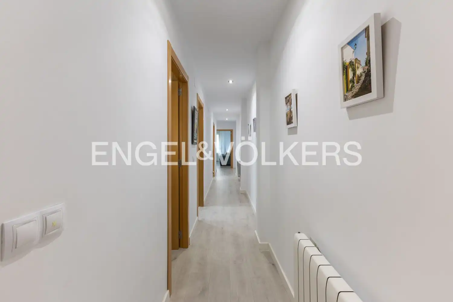 Flat for sale in Valencia  with Air Conditioner and Heating