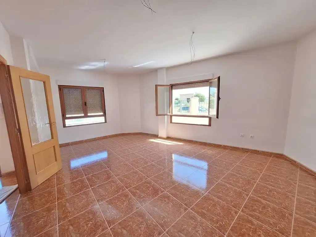 Maison mitoyenne avec jardin à vendre à El Pinós / Pinoso