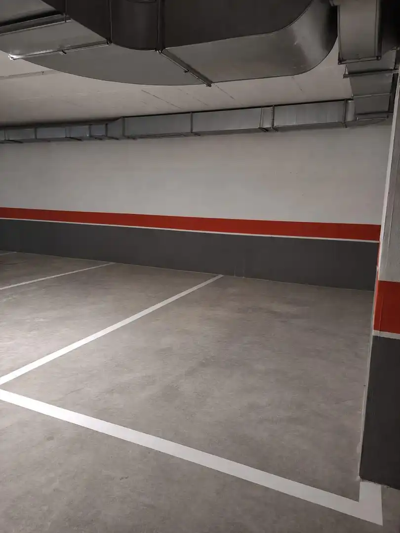 Parking of Flat for sale in Sevilla  with Air Conditioner, Terrace and Community pool