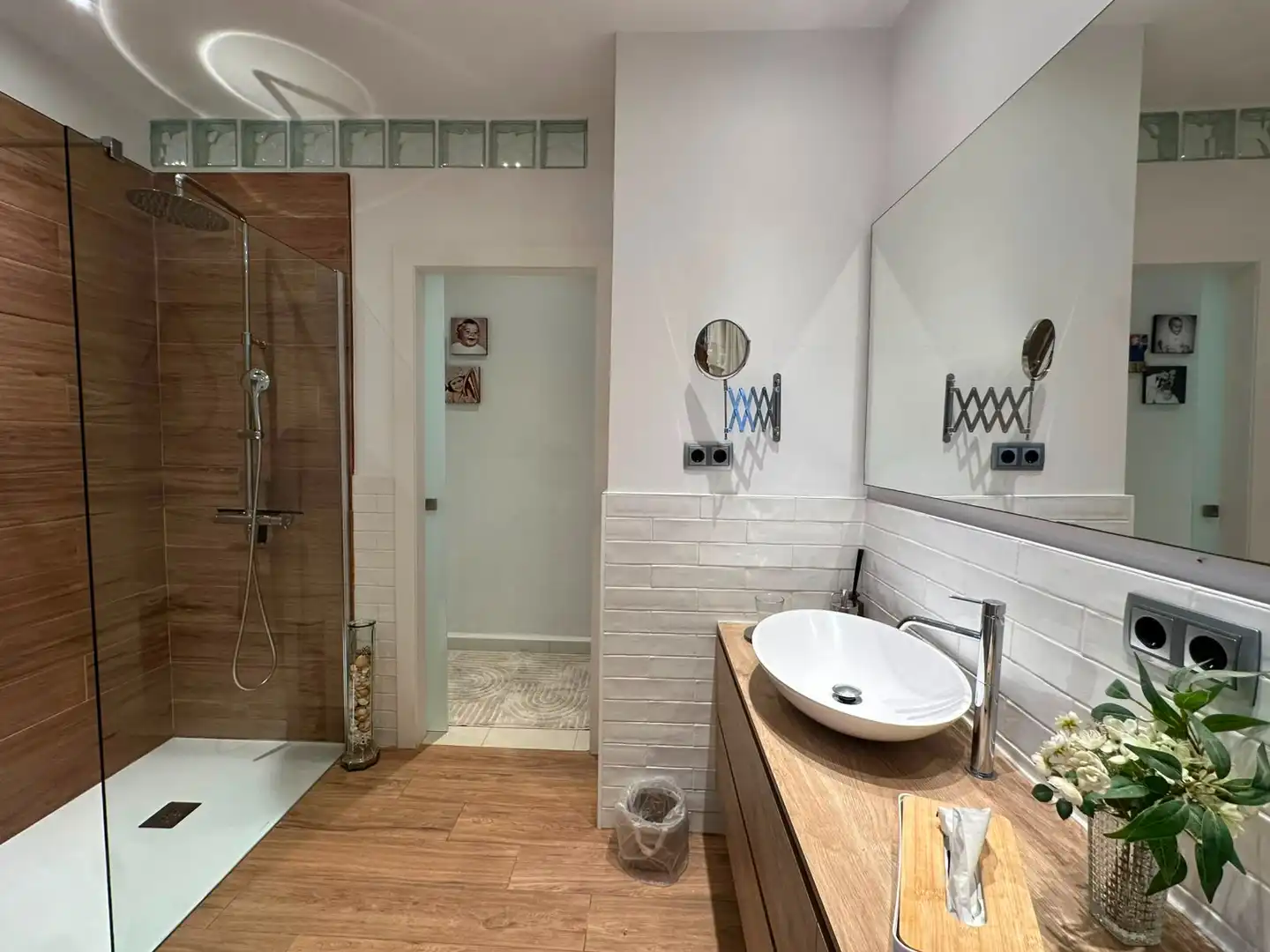 Bathroom of Ground floor for sale in Badalona  with Air Conditioner, Heating and Terrace