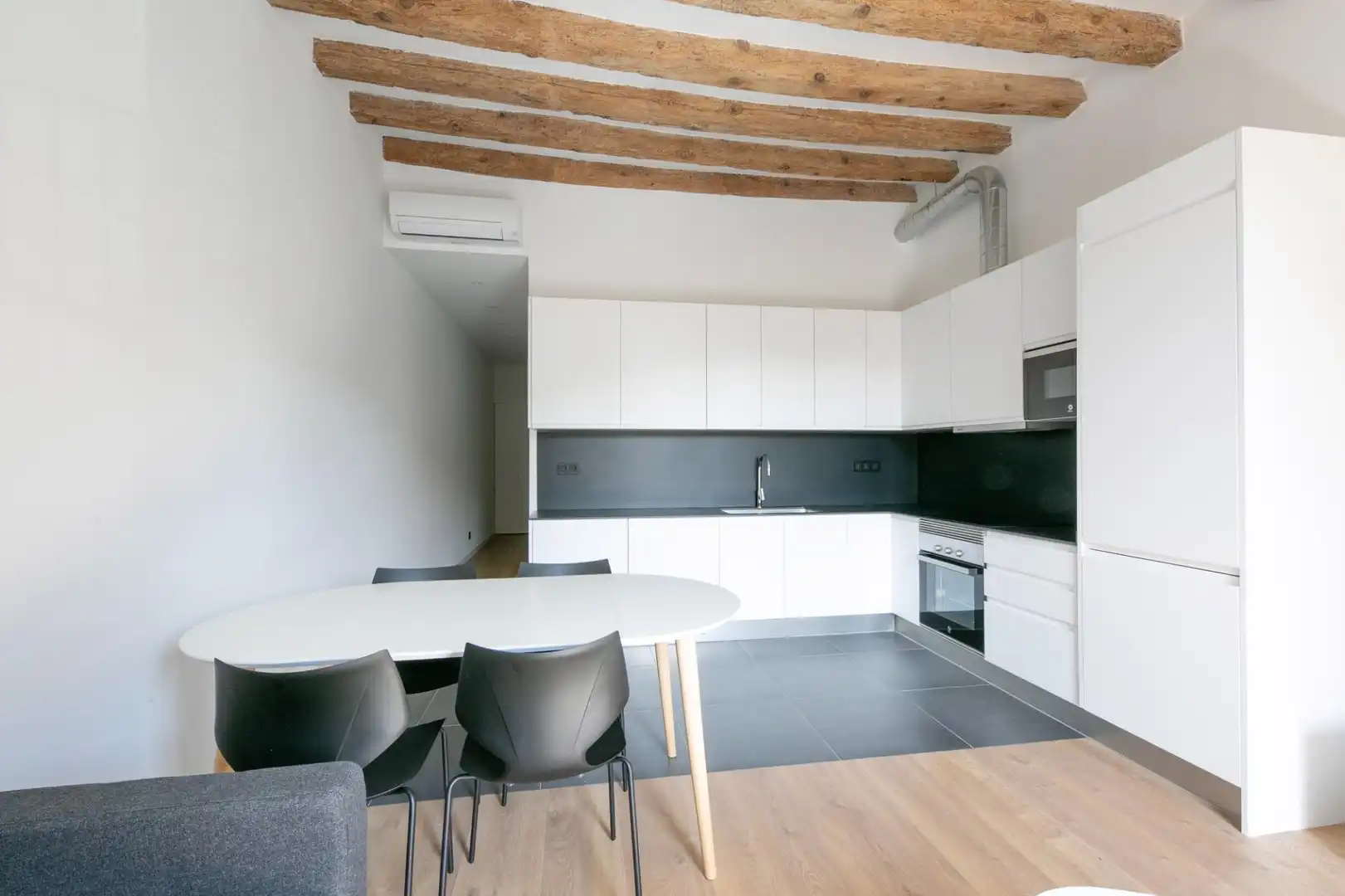 Küche von Wohnung zur Miete in Barcelona mit Klimaanlage, Heizung und Parkett