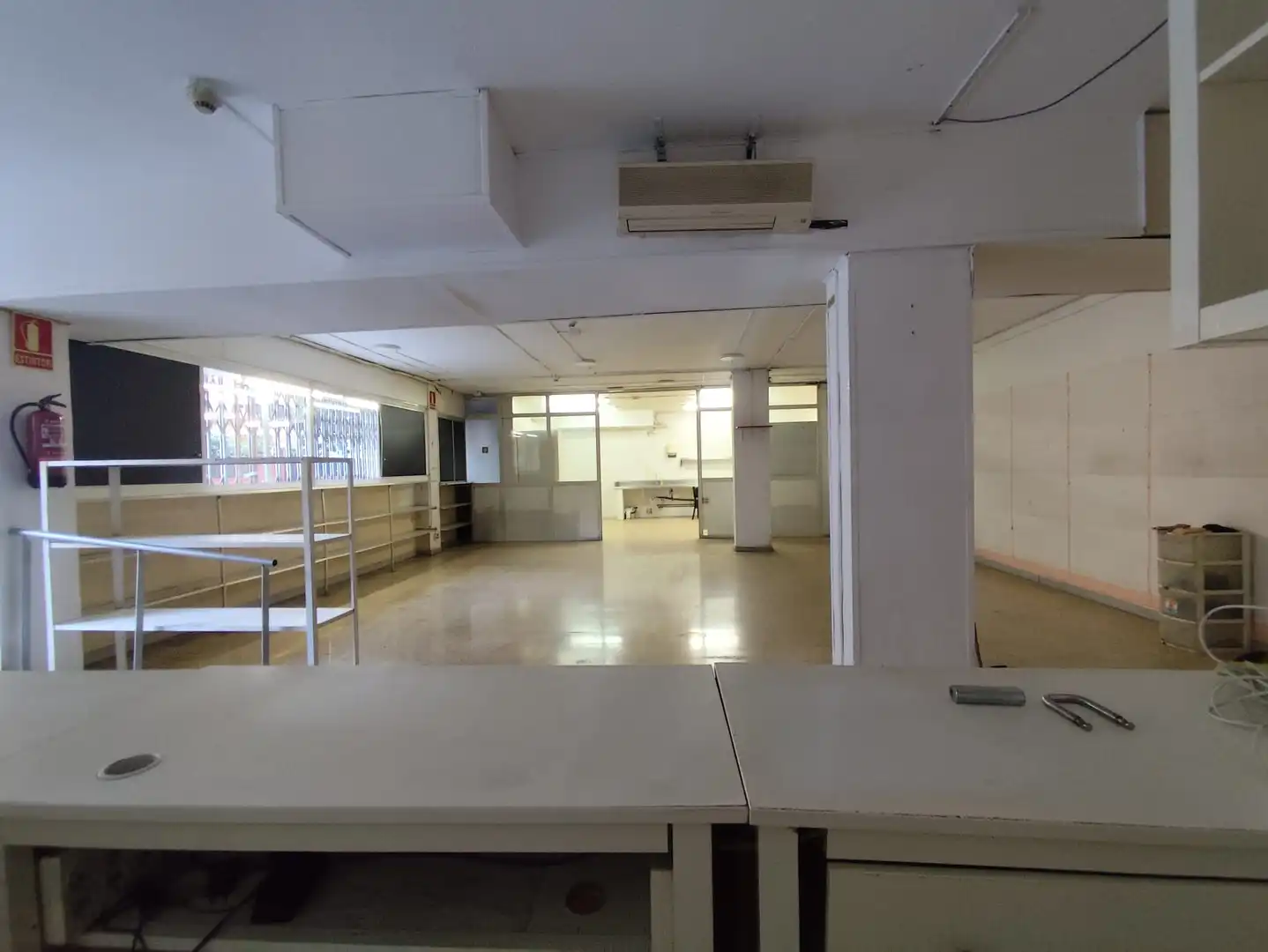 Commercial properties for sale in Barcelona  with Air Conditioner