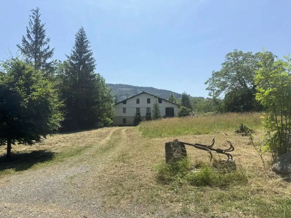 Vista exterior de Casa o chalet en venta en Antzuola con Jardín privado, Amueblado y Balcón