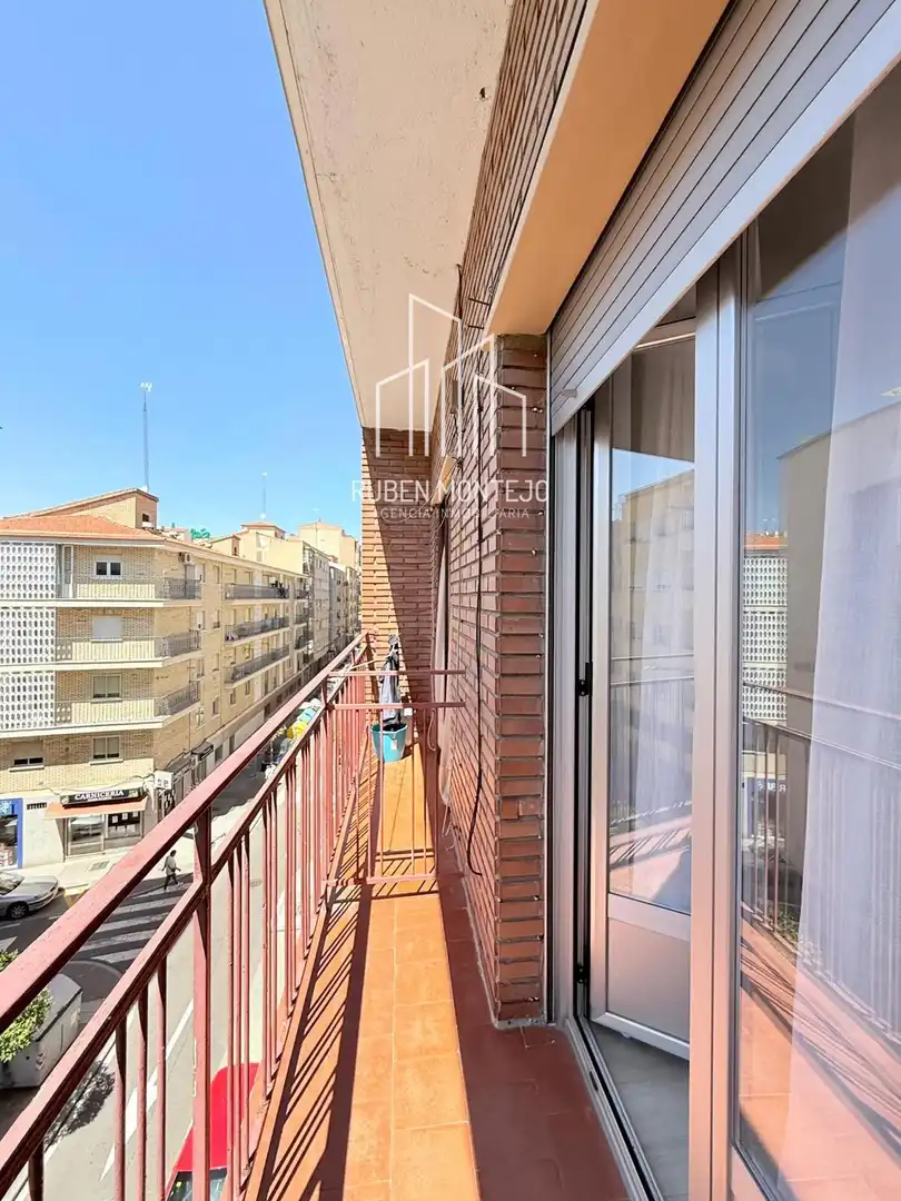 Exterior view of Flat for rent in Salamanca  with Heating, Terrace and Furnished