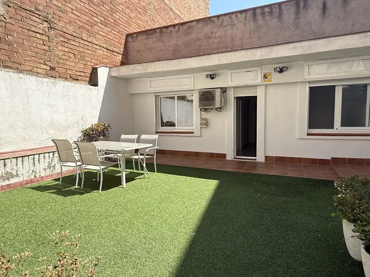 Detached house with terrace for sale in Carrer de Batista i Roca, imagen 5