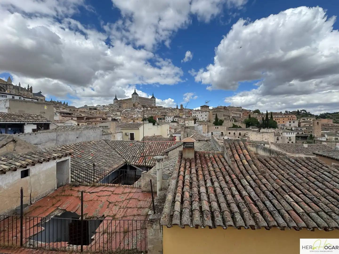 Außenansicht von Haus oder Chalet zum Verkauf in Toledo mit Terrasse