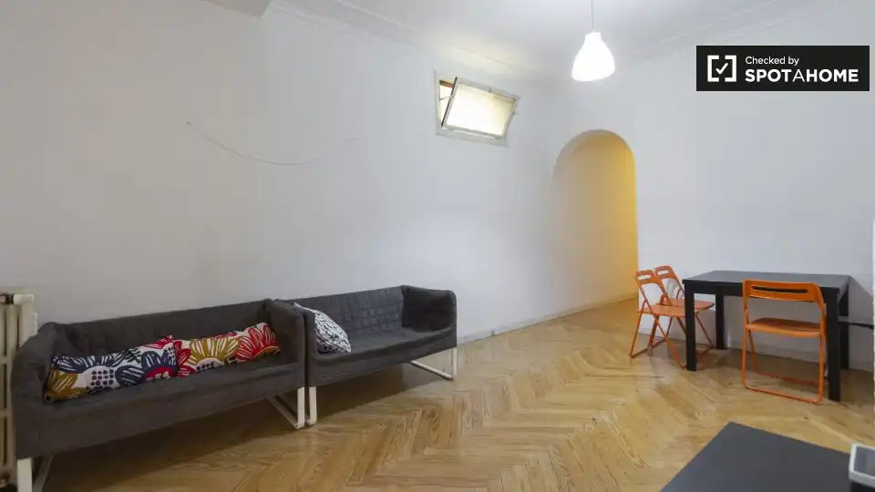 Living room of Flat for rent in Madrid  with Air Conditioner, Heating and Furnished