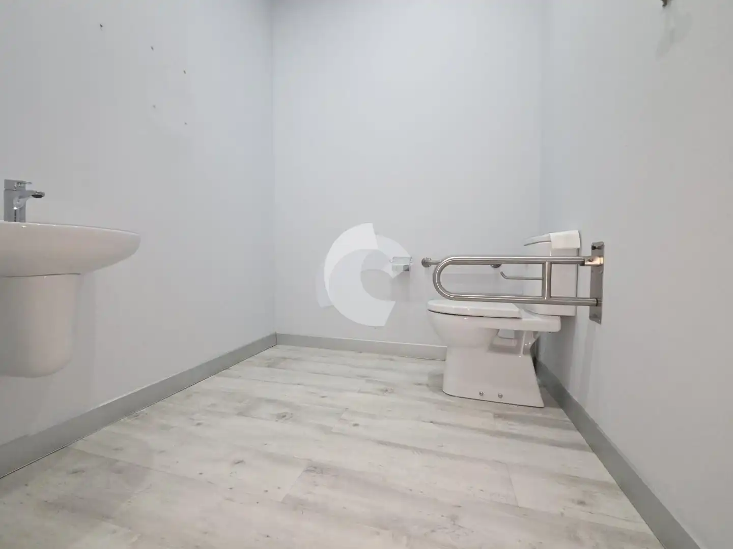 Badezimmer von Geschaftsraum zum Verkauf in Centro Urbano
