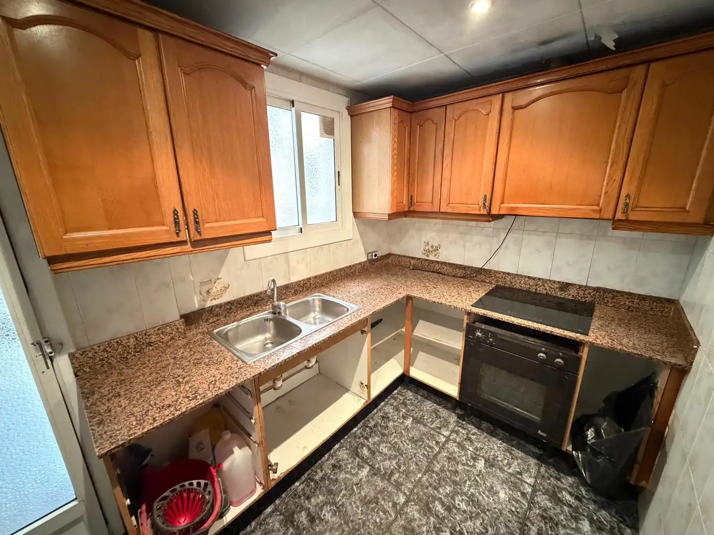 Cocina de Piso en venta en Barcelona con Balcón