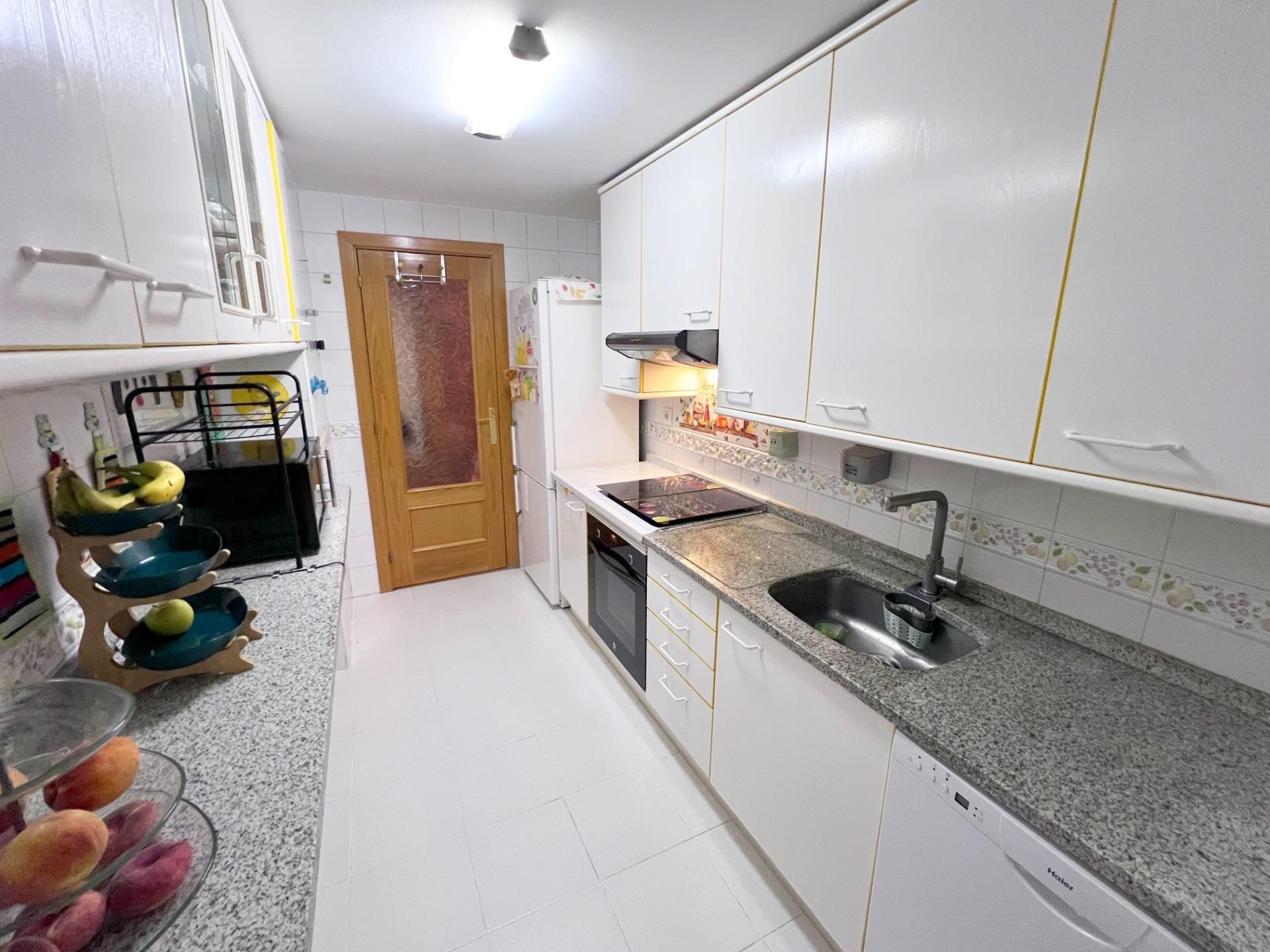 Kitchen of Flat for sale in Alcorcón  with Air Conditioner, Heating and Storage room