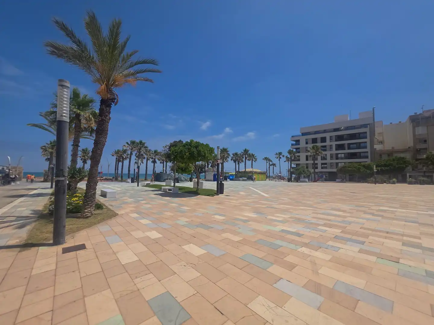Außenansicht von Wohnung zum Verkauf in Torrevieja mit Klimaanlage, Heizung und Terrasse