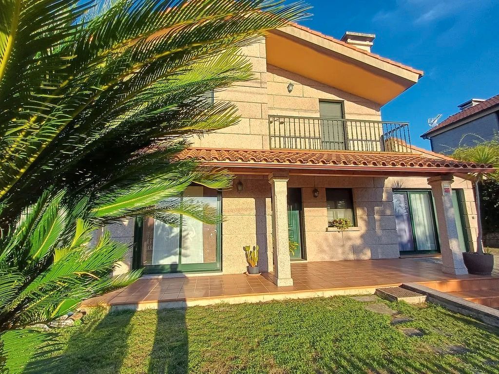 Exterior view of House or chalet for sale in Ponteareas  with Heating, Private garden and Terrace