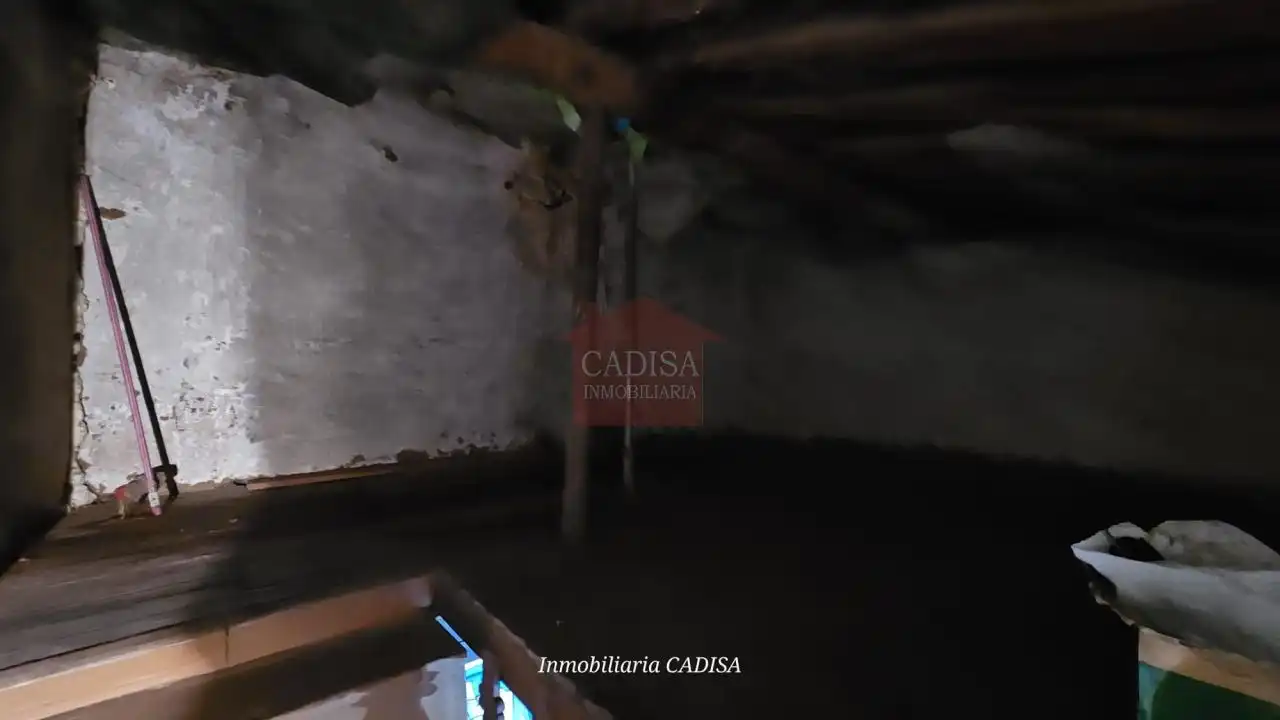 Casa o xalet en venda en Parada de Arriba amb Calefacció, Terrassa i Traster