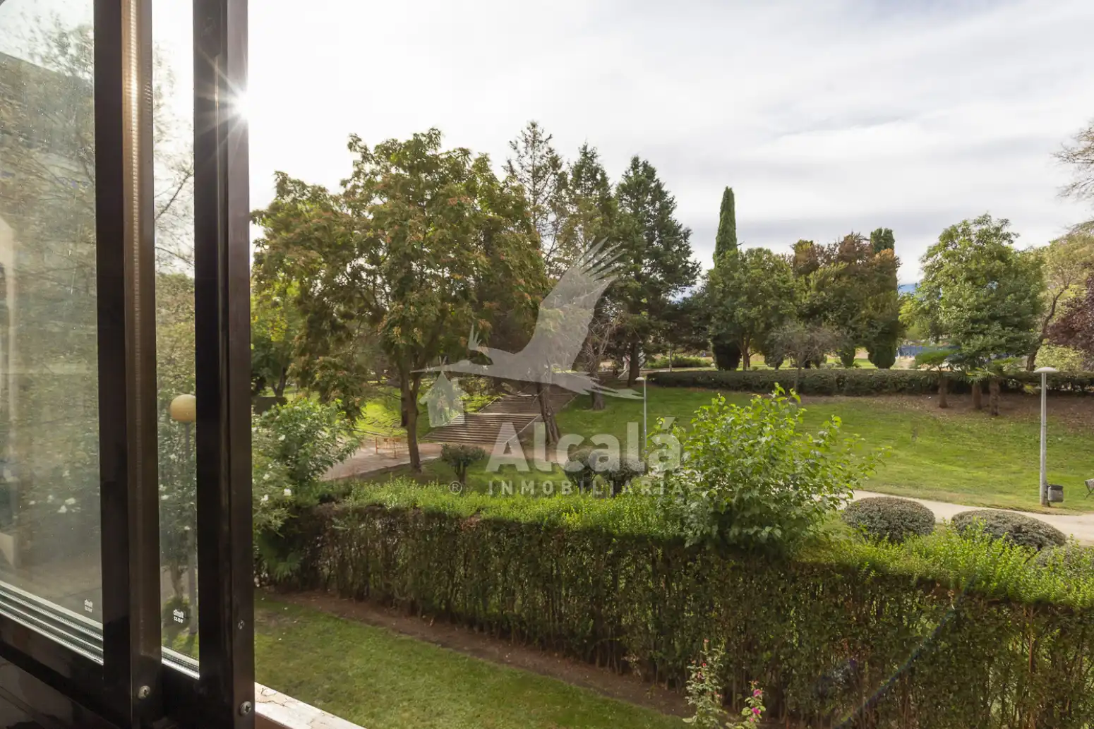 Jardín de Piso en venta en Coslada con Aire acondicionado, Calefacción y Jardín privado