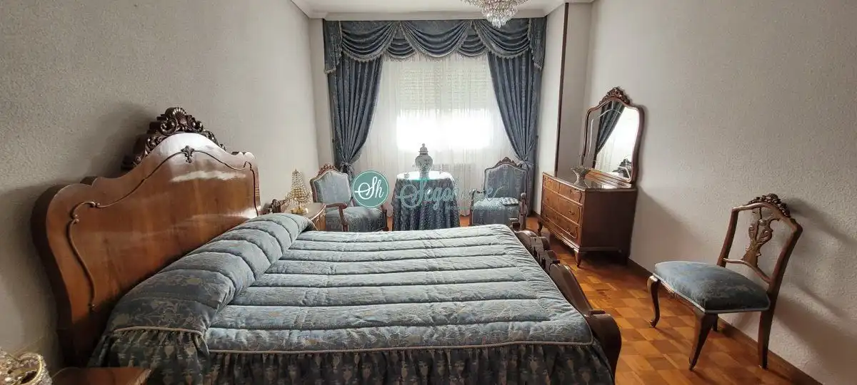 Bedroom of Flat for sale in Segovia  with Heating, Parquet flooring and Terrace