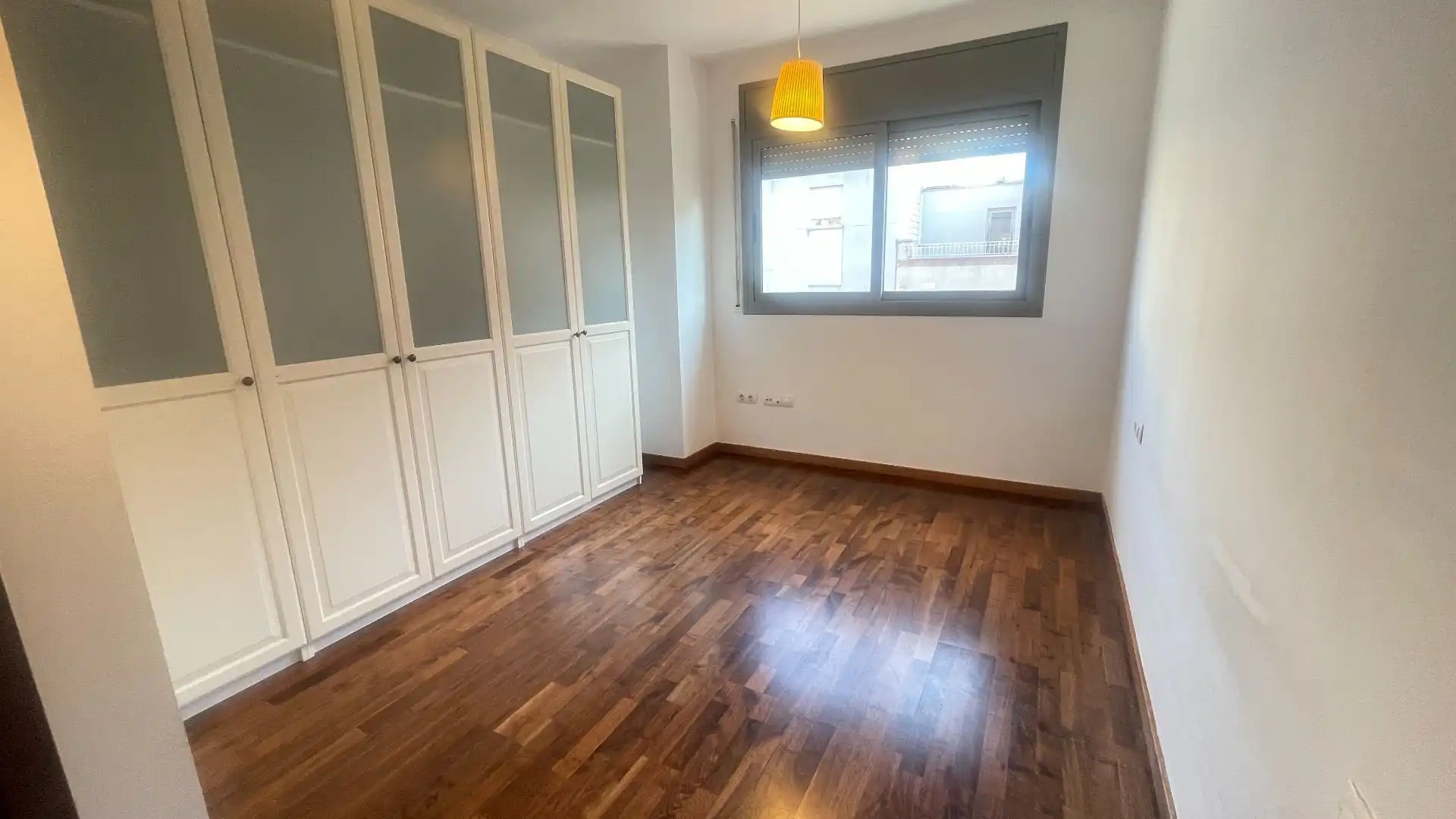 Habitación de Piso en venta en Terrassa con Calefacción