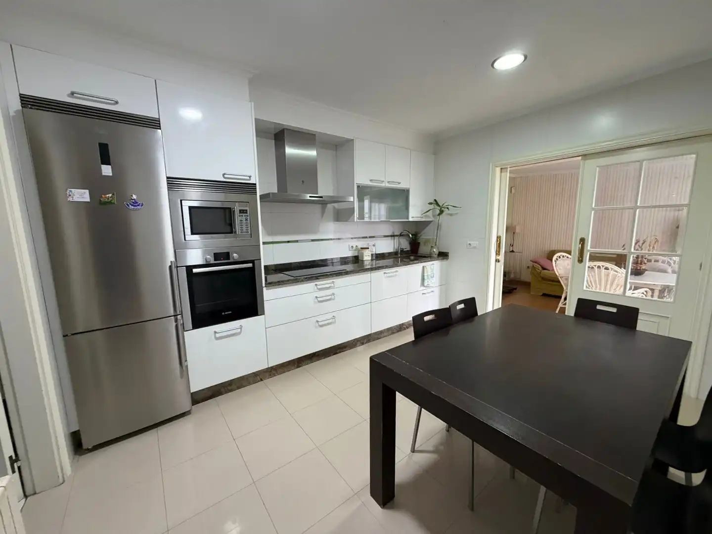 Cuina de Casa o xalet en venda en Poio amb Calefacció, Parquet i Terrassa
