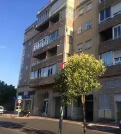 Aparcament amb ascensor en venda a C/ San Fernando
