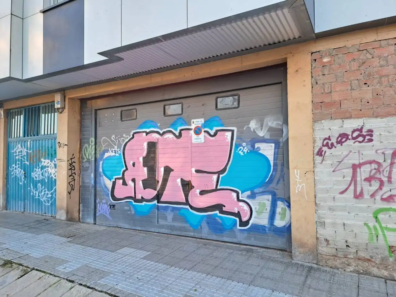 Exterior view of Garage for sale in Burgos