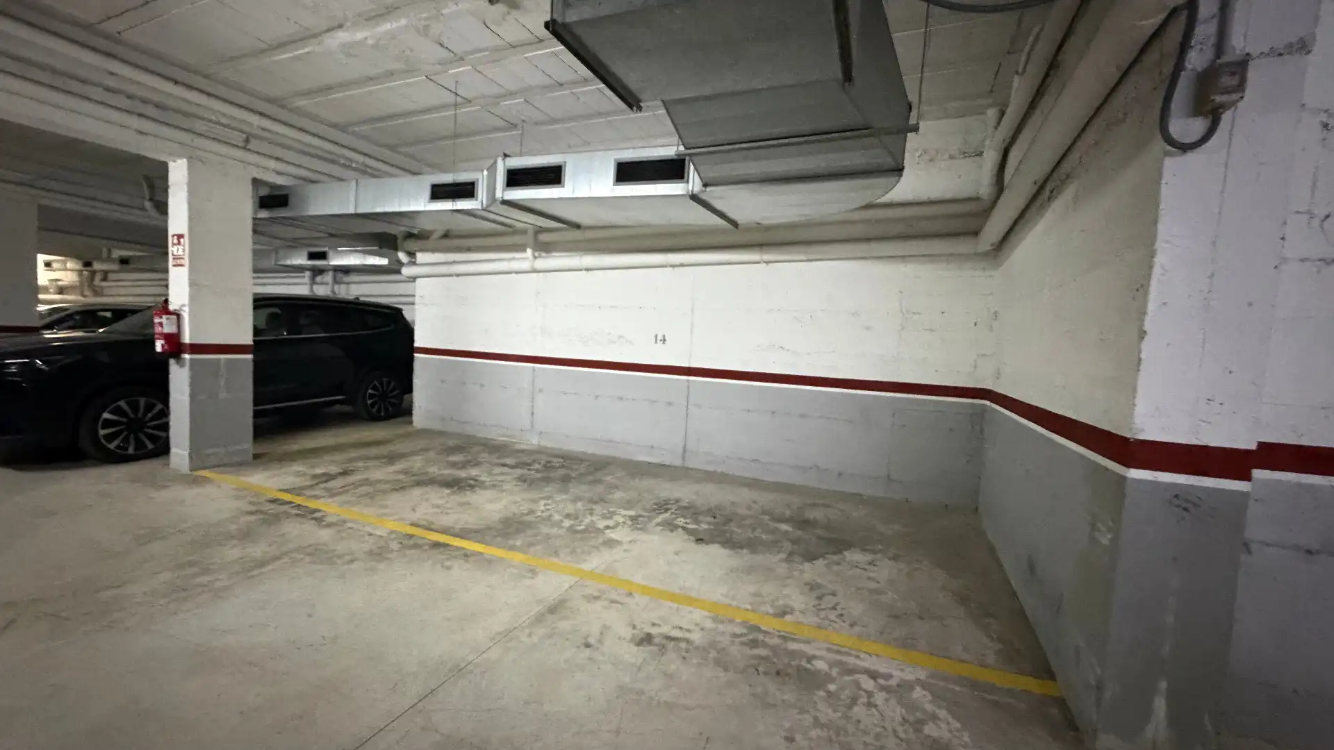 Parking de Casa adosada en venta en El Vendrell con Calefacción, Jardín privado y Terraza