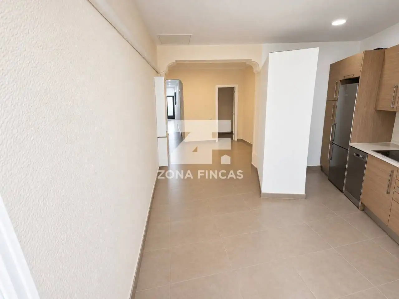 Wohnung zum Verkauf in Badalona mit Klimaanlage, Heizung und Terrasse