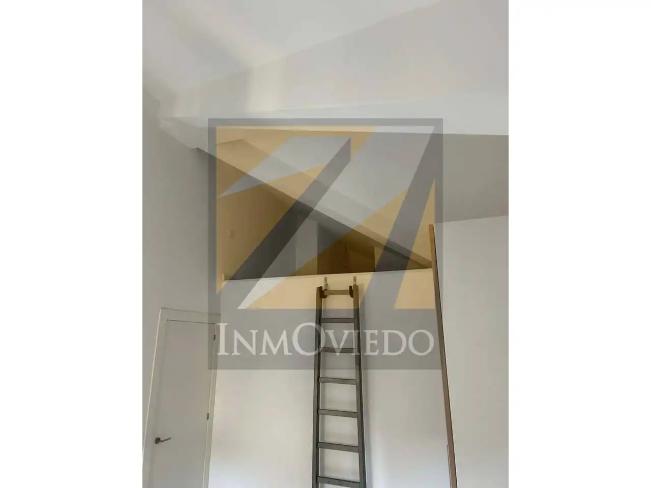 Vista exterior de Piso en venta en Langreo con Calefacción y Trastero