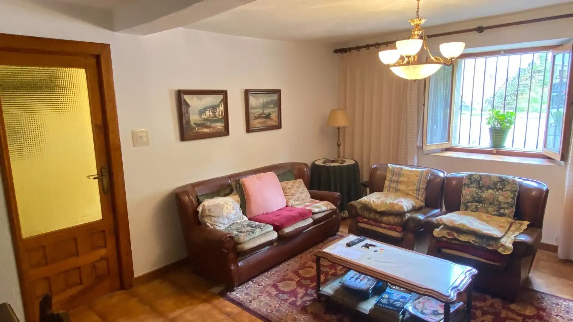 Living room of Houses for sale in Onís  with Heating