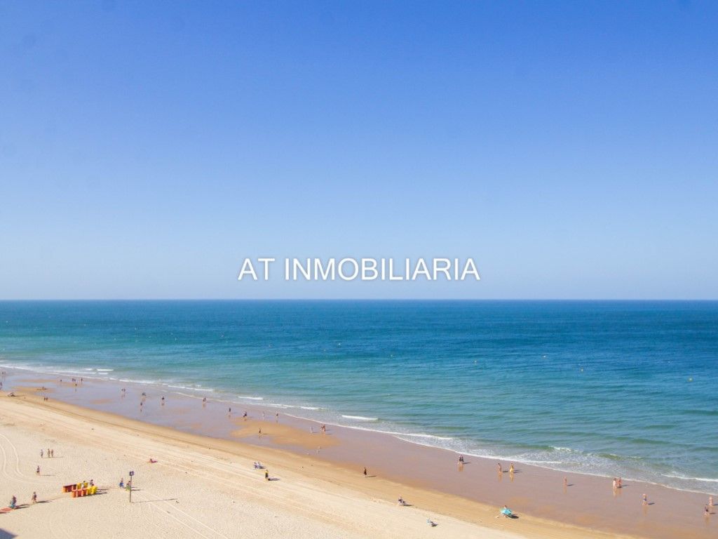 Vista exterior de Piso en venta en  Cádiz Capital con Terraza