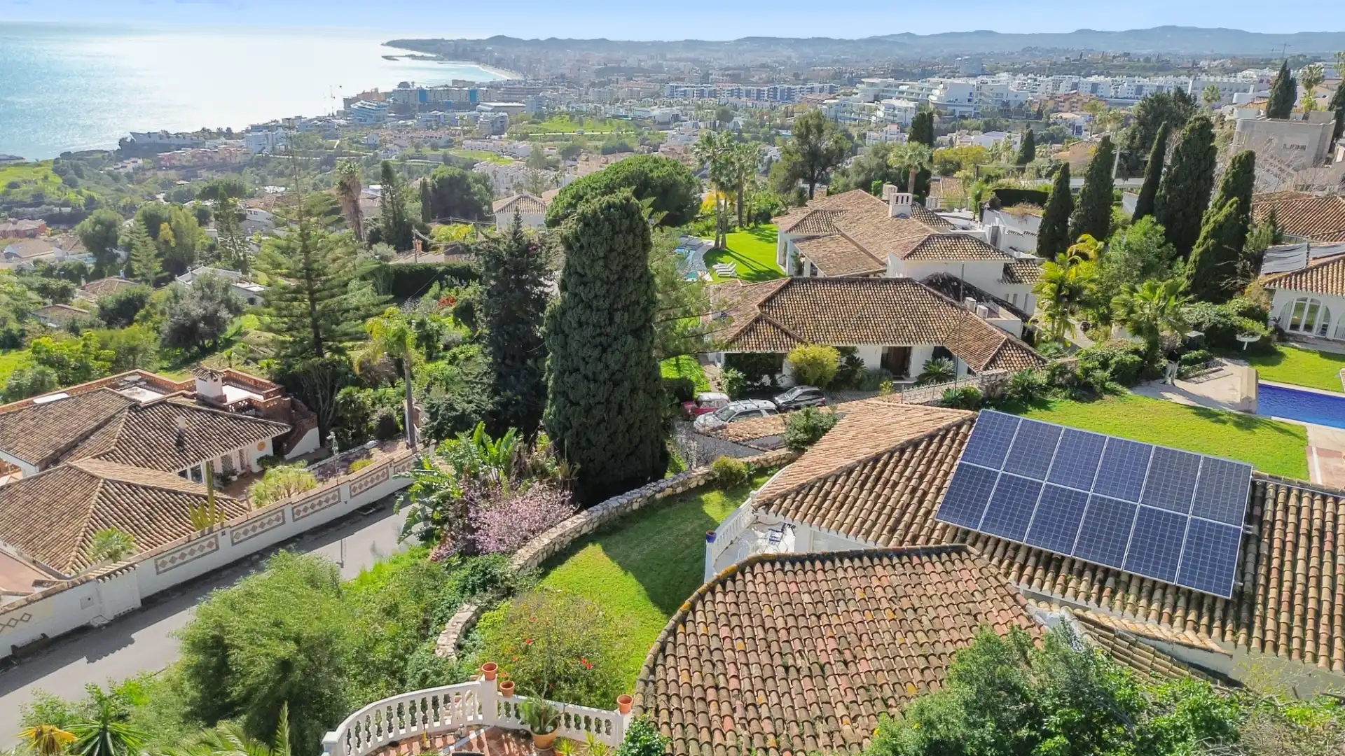 Vista exterior de Casa o chalet en venta en Benalmádena con Aire acondicionado, Jardín privado y Terraza