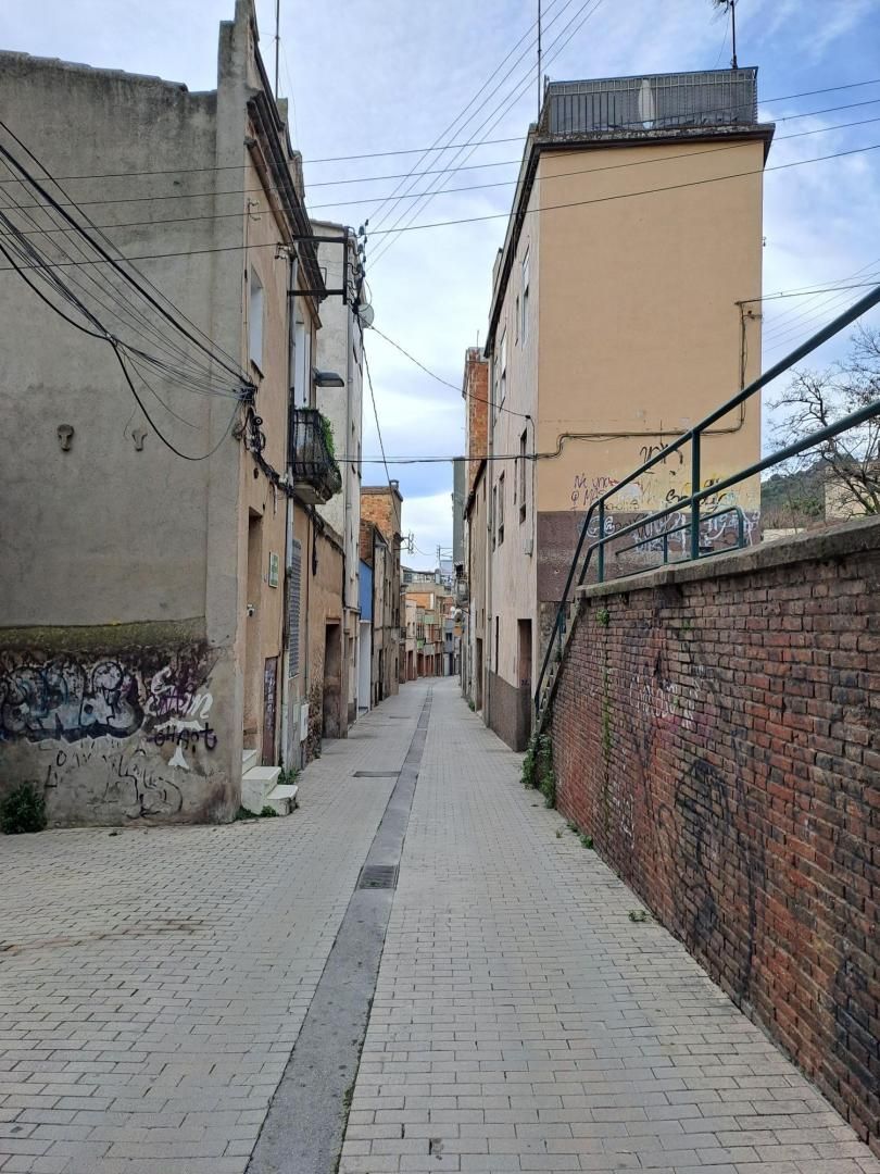 Exterior view of Building for sale in Montcada i Reixac