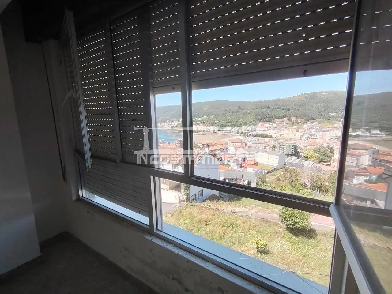 Duplexes for sale in Cee  with Storage room