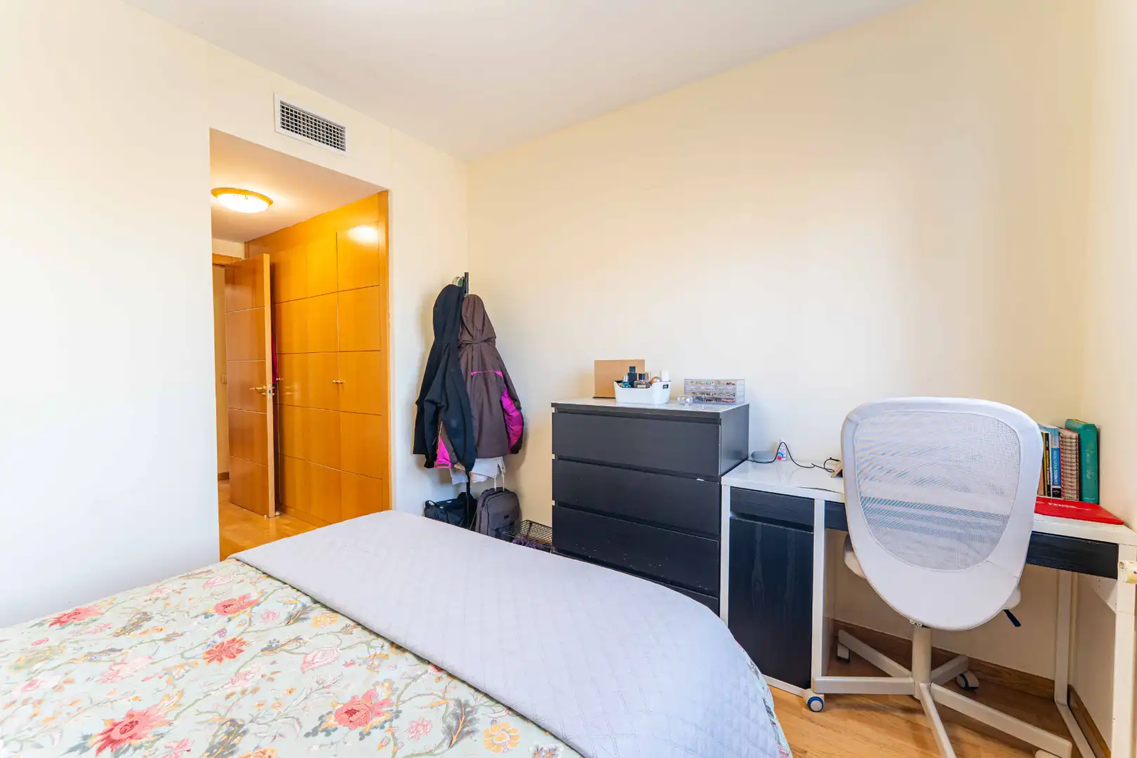 Dormitori de Apartament en venda en Alcorcón amb Aire condicionat, Calefacció i Traster