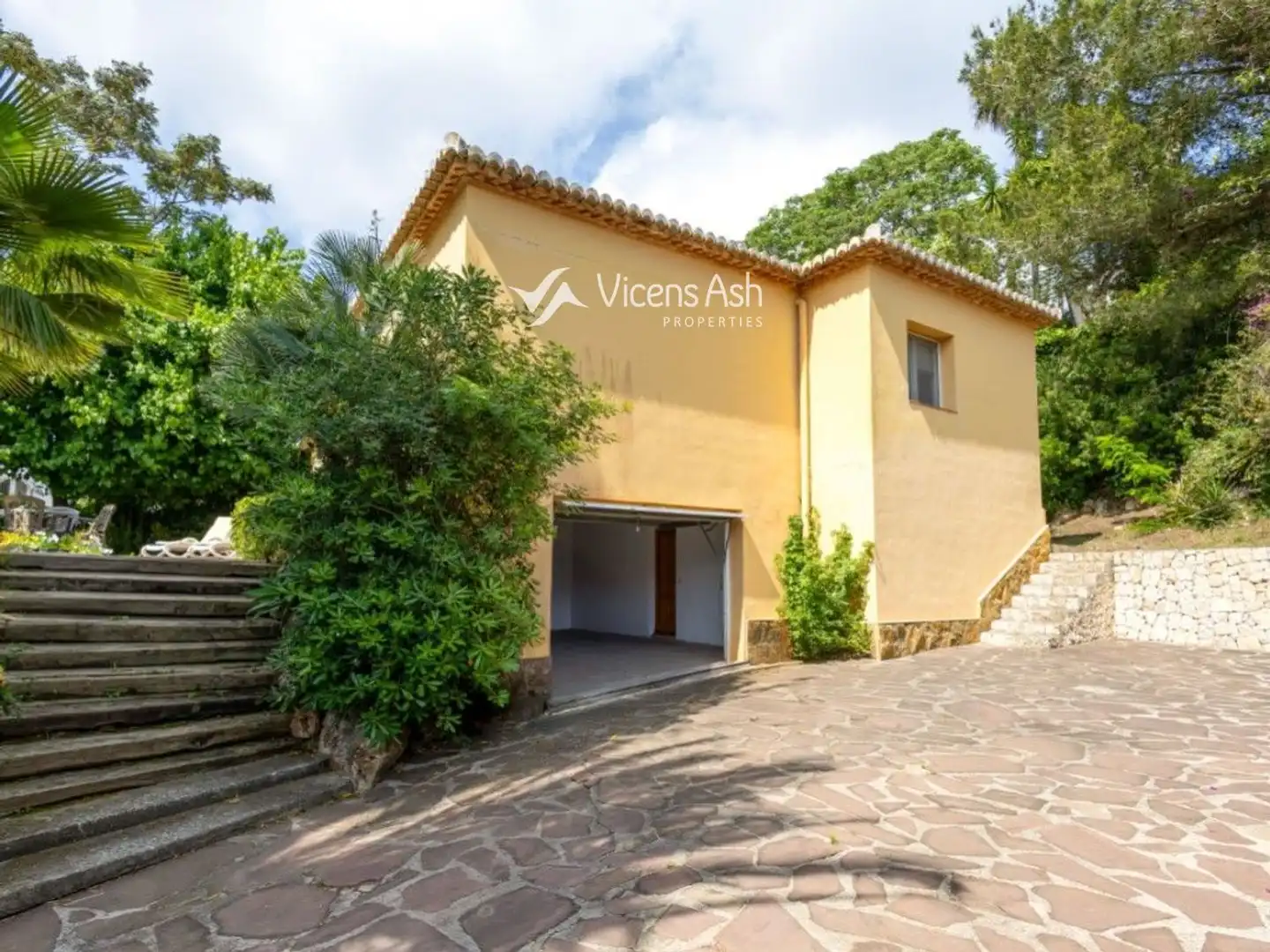 Vista exterior de Casa o xalet en venda en Jávea / Xàbia amb Aire condicionat, Terrassa i Traster