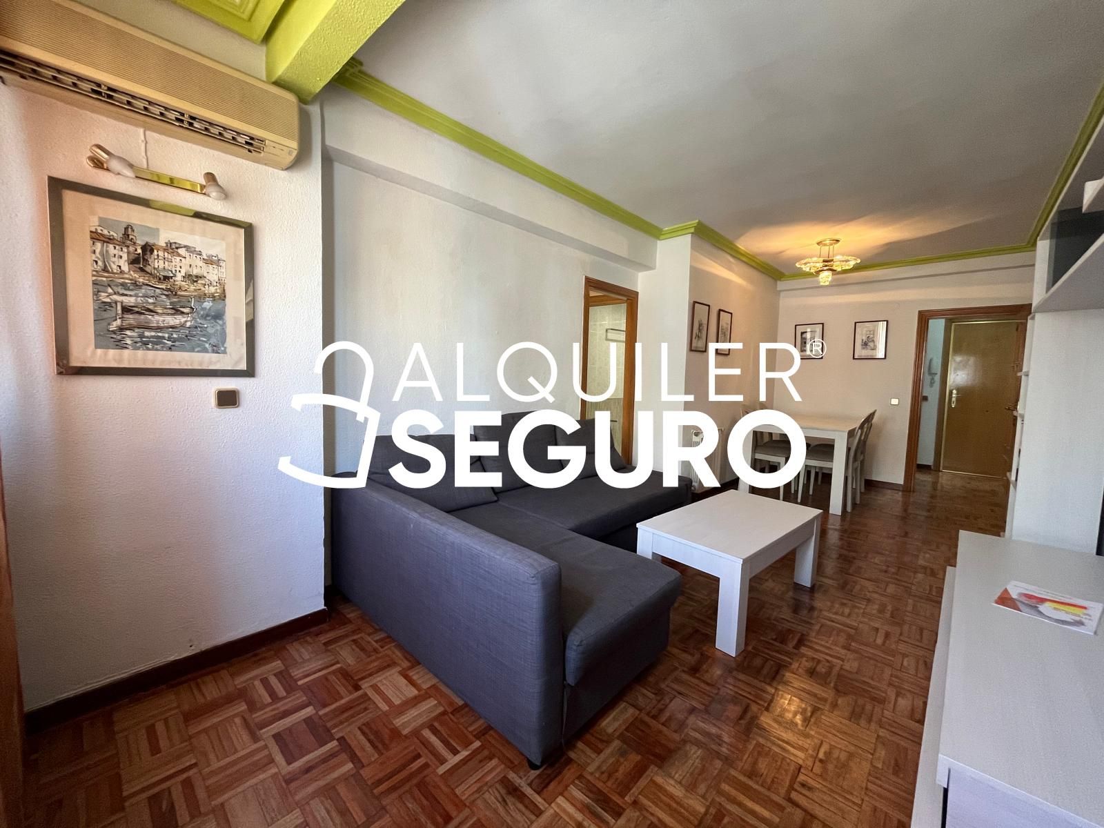 Living room of Flat to rent in Getafe  with Air Conditioner, Heating and Furnished