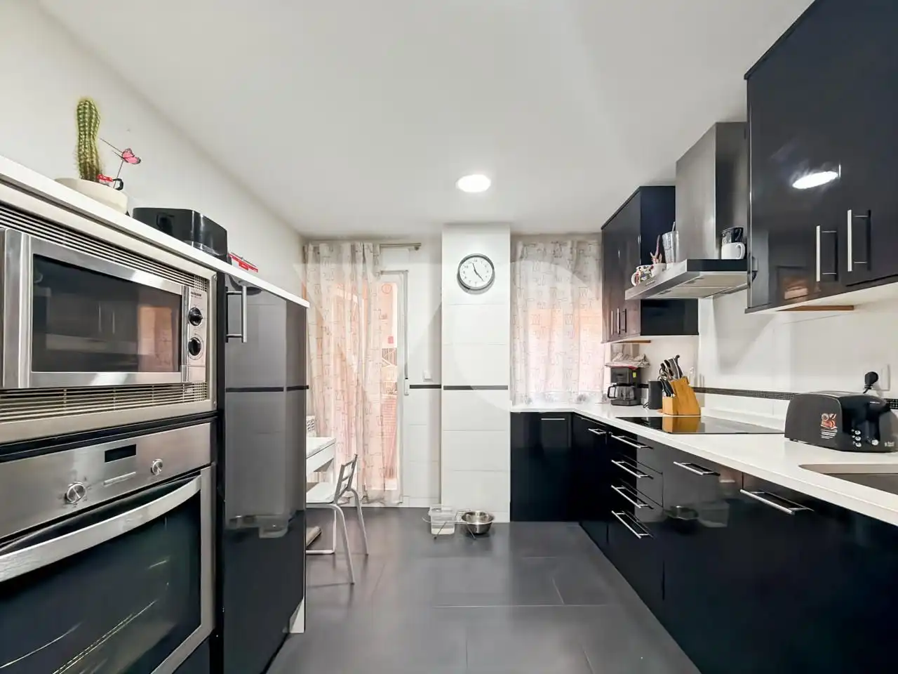 Kitchen of Flat for sale in San Sebastián de los Reyes  with Air Conditioner, Heating and Terrace