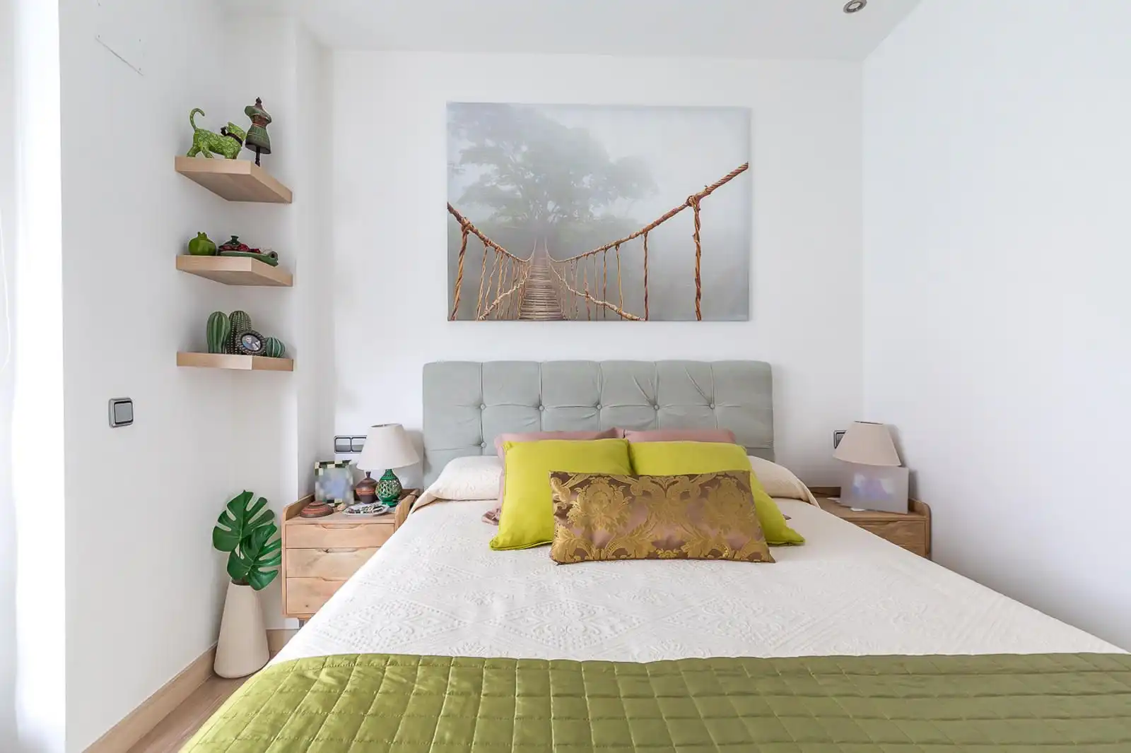 Bedroom of Flat for rent in Madrid  with Air Conditioner, Private garden and Swimming Pool