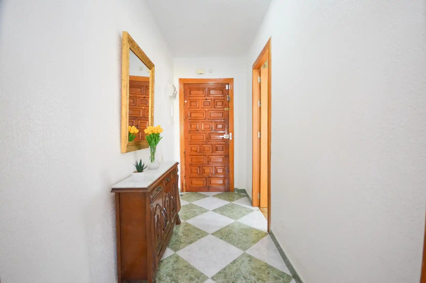 Wohnung zum Verkauf in Benahadux mit Klimaanlage, Heizung und Terrasse