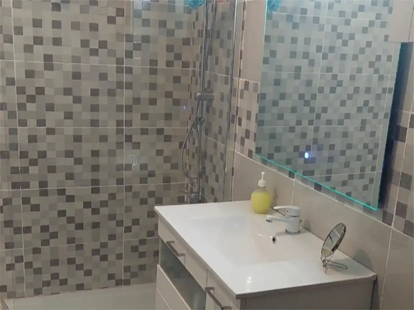 Baño de Planta baja en venta en Santaella con Aire acondicionado, Parquet y Balcón