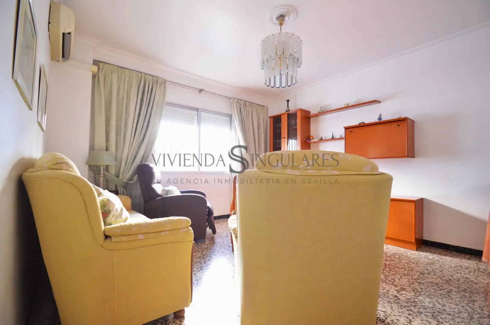 Sala d'estar de Pis en venda en Sevilla amb Aire condicionat