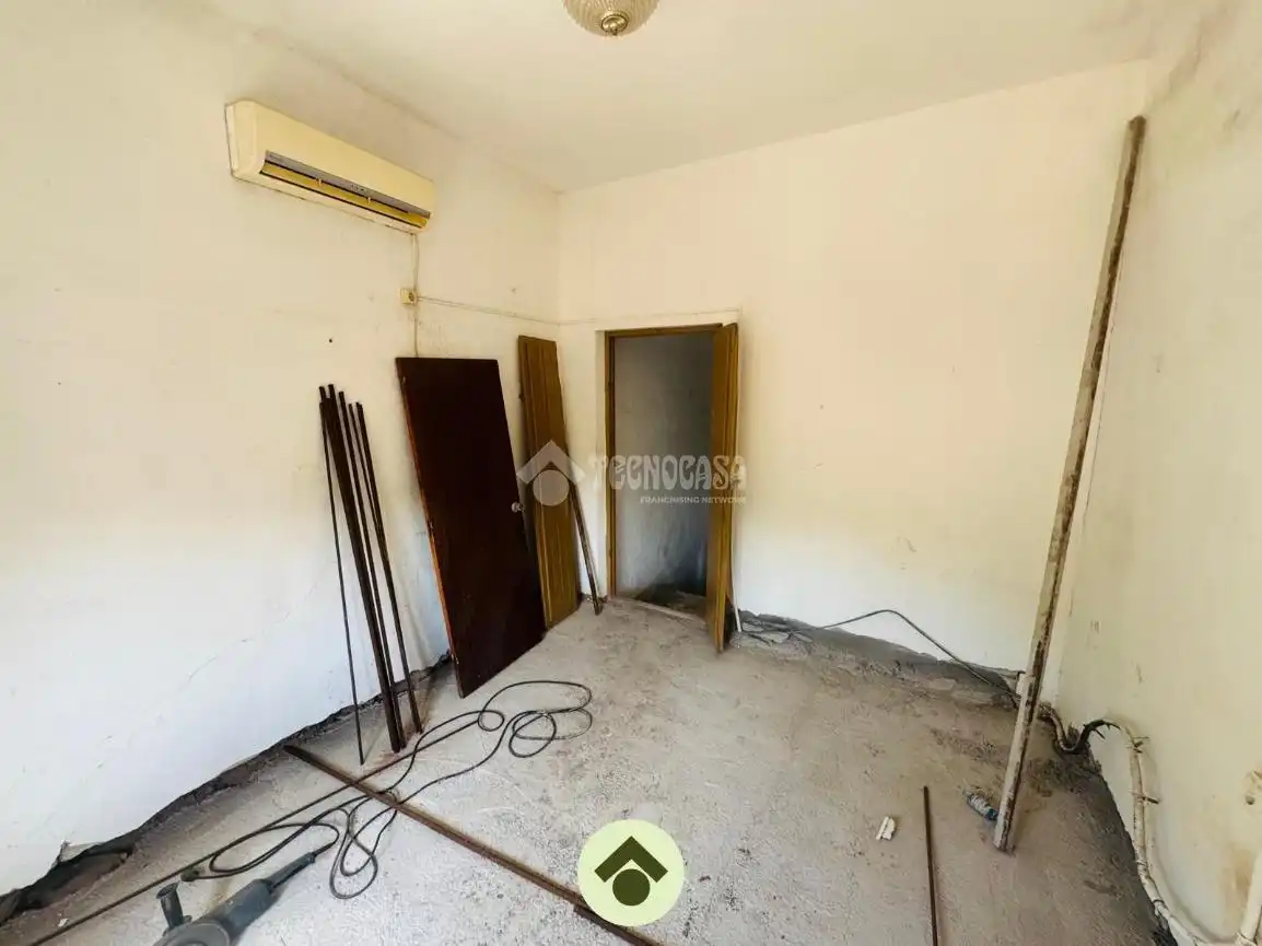 Detached homes for sale in Montoro