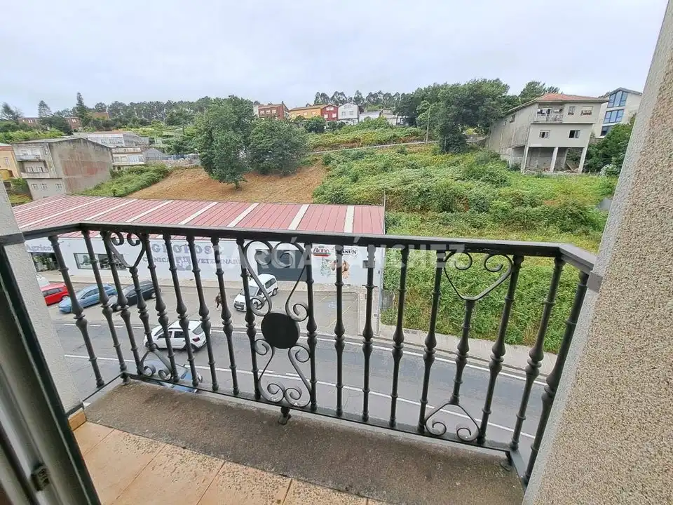 Vista exterior de Pis en venda en Boiro