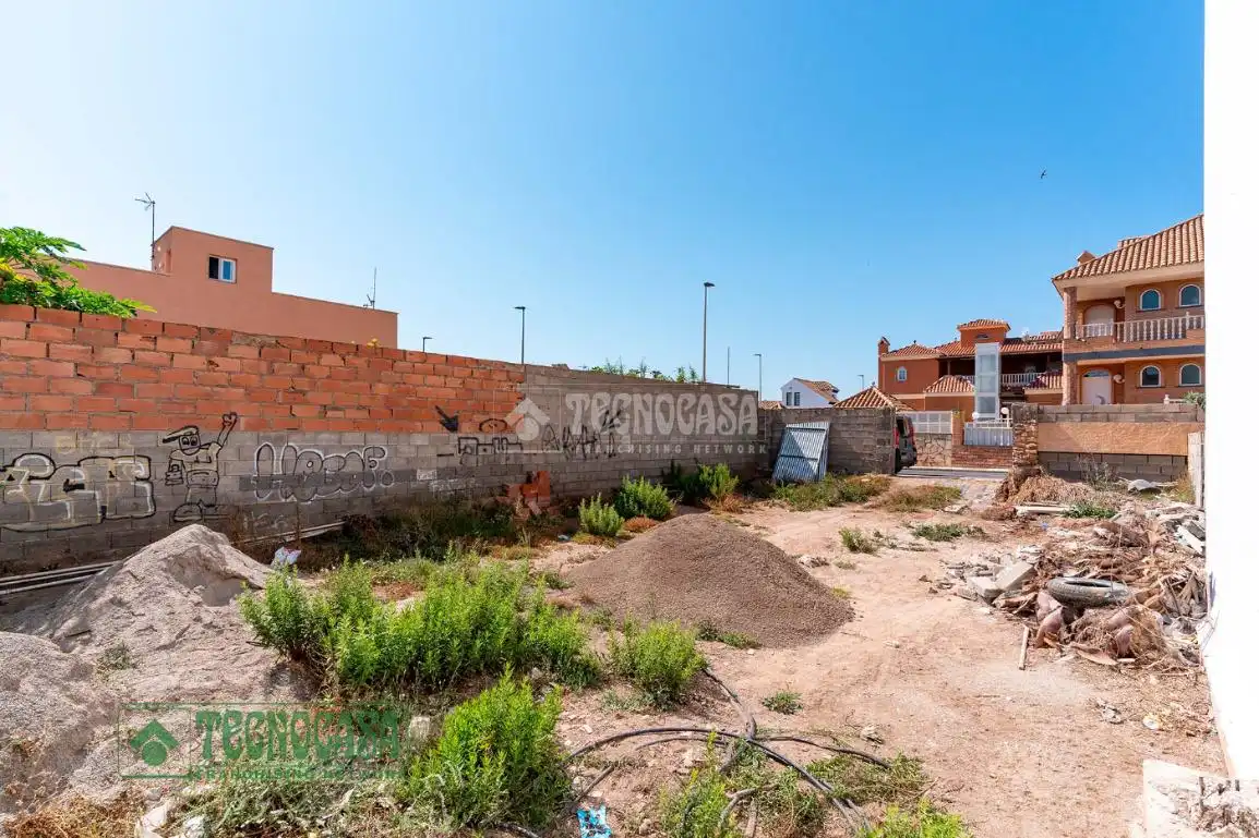 Wohnbaugrundstück zum Verkauf in Roquetas de Mar ciudad, imagen 2