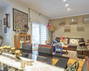 Living room of Flat for sale in Sant Cugat del Vallès  with Air Conditioner, Terrace and Balcony