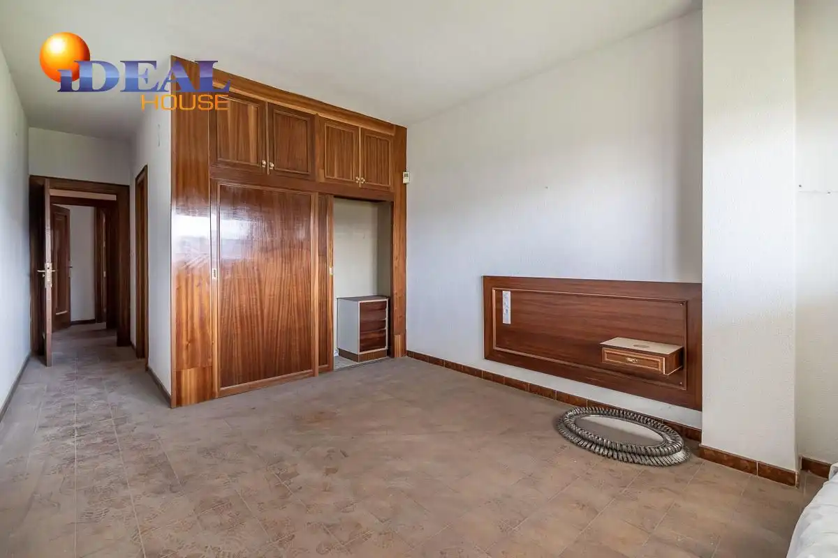 Casa rústica amb piscina en venda a Santa Fe, imagen 15