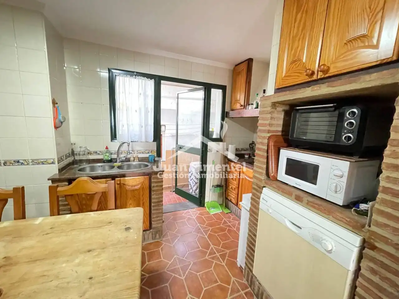 Detached homes for rent in Calle Casares, 1, Centro